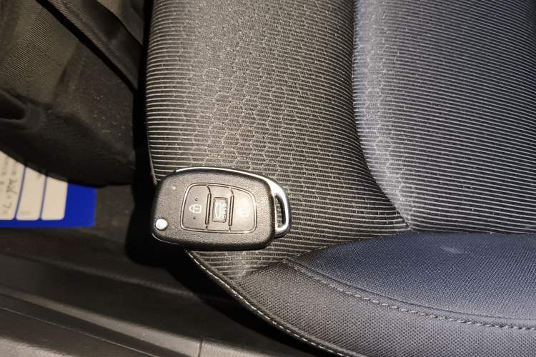 Used Hyundai Elantra (6th Generation / Lingdong) 2016 1.6L Manual ZhiXuan·Youth Edition Vehicle Key
