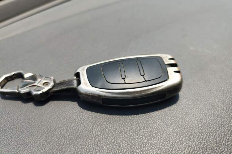 Used Hyundai Elantra (6th Generation / Lingdong) 2016 1.6L Automatic ZhiXuan – Elite Version Vehicle Key