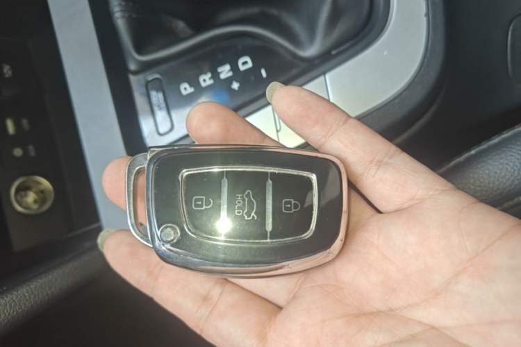 Used Hyundai Elantra (6th Generation / Lingdong) 2016 1.6L Automatic ZhiXuan · Luxury Version Vehicle Key