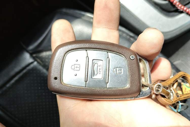 Used Hyundai Elantra (6th Generation / Lingdong) 2016 1.6L Automatic ZhiXuan – Elite Version Vehicle Key