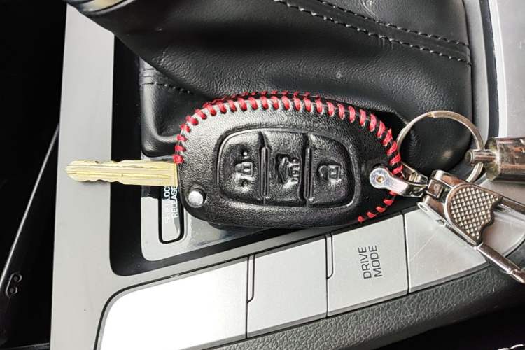 Used Hyundai Elantra (6th Generation / Lingdong) 2016 1.6L Automatic ZhiXuan – Elite Version Vehicle Key