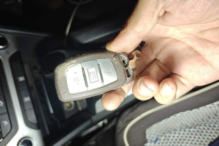Used Hyundai Elantra (6th Generation / Lingdong) 2016 1.6L Automatic ZhiXuan – Elite Version Vehicle Key
