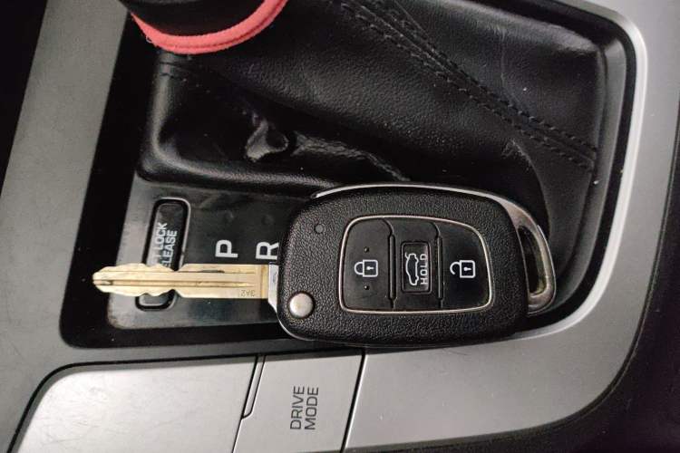 Used Hyundai Elantra (6th Generation / Lingdong) 2016 1.6L Automatic ZhiXuan – Elite Version Vehicle Key