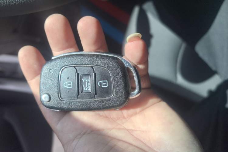 Used Hyundai Elantra (6th Generation / Lingdong) 2016 1.6L Automatic ZhiXuan – Elite Version Vehicle Key