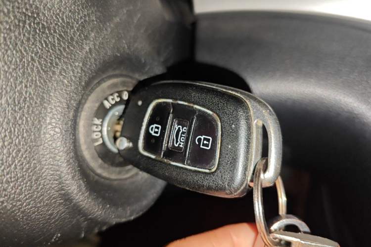 Used Hyundai Elantra (6th Generation / Lingdong) 2016 1.6L Manual ZhiXuan·Youth Edition Vehicle Key