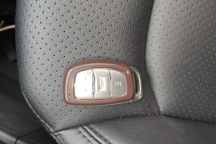 Used Hyundai Elantra (6th Generation / Lingdong) 2016 1.6L Automatic ZhiXuan – Elite Version Vehicle Key