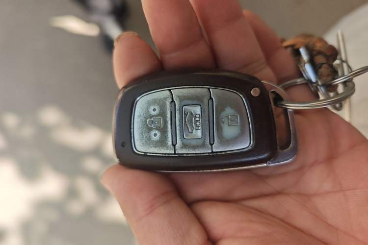 Used Hyundai Elantra (6th Generation / Lingdong) 2016 1.6L Automatic ZhiXuan · Luxury Version Vehicle Key