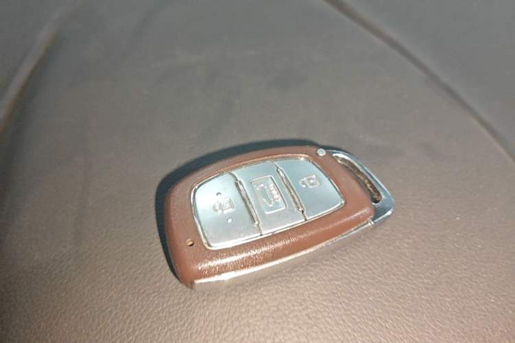 Used Hyundai Elantra (6th Generation / Lingdong) 2016 1.6L Automatic ZhiXuan – Elite Version Vehicle Key