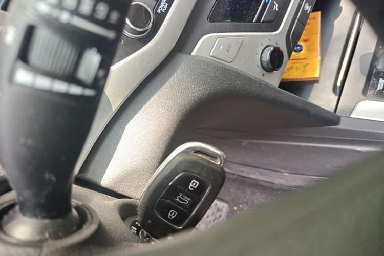 Used Hyundai Elantra (6th Generation / Lingdong) 2016 1.6L Automatic ZhiXuan – Elite Version Vehicle Key