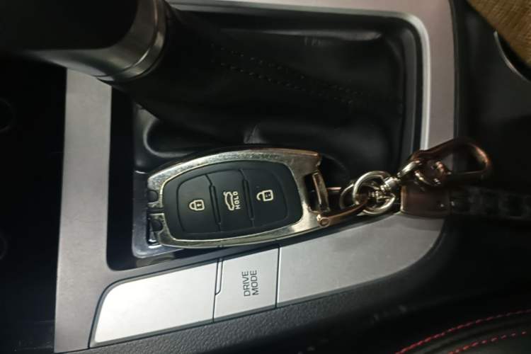 Used Hyundai Elantra (6th Generation / Lingdong) 2016 1.6L Automatic ZhiXuan – Elite Version Vehicle Key
