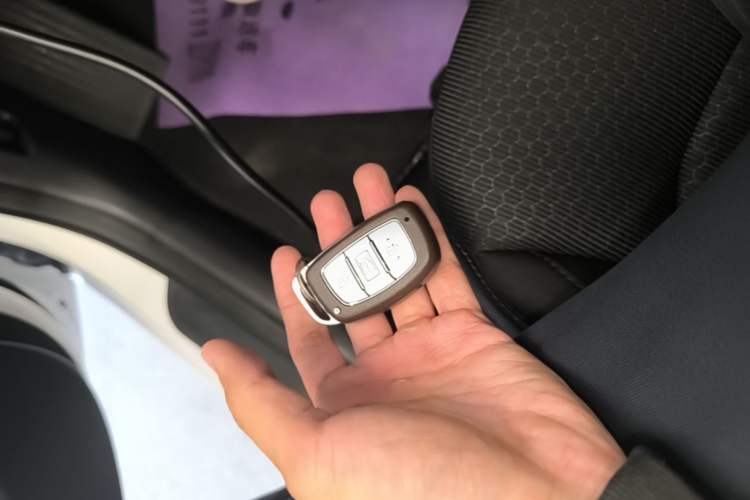 Used Hyundai Elantra (6th Generation / Lingdong) 2016 1.6L Automatic ZhiXuan – Elite Version Vehicle Key