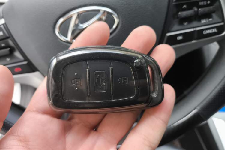 Used Hyundai Elantra (6th Generation / Lingdong) 2016 1.6L Automatic ZhiXuan – Elite Version Vehicle Key