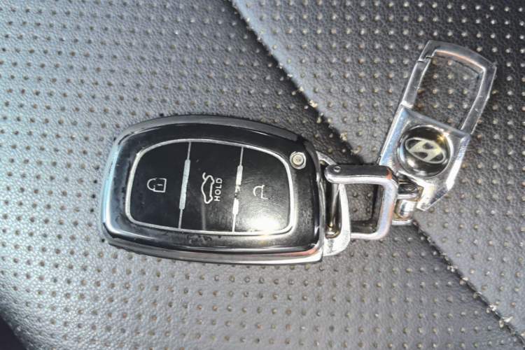 Used Hyundai Elantra (6th Generation / Lingdong) 2016 1.6L Automatic ZhiXuan – Elite Version Vehicle Key
