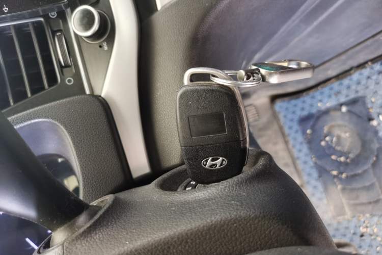 Used Hyundai Elantra (6th Generation / Lingdong) 2016 1.6L Manual ZhiXuan · Dynamic Model Vehicle Key
