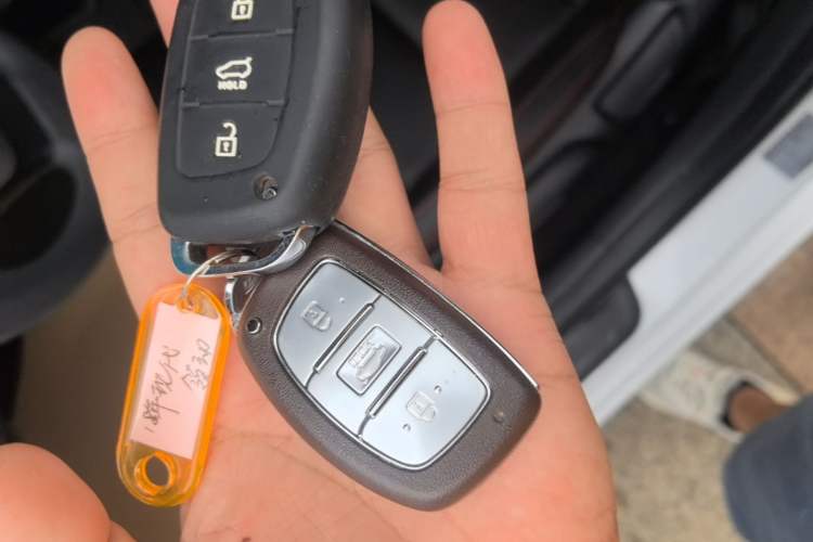 Used Hyundai Elantra (6th Generation / Lingdong) 2016 1.6L Automatic ZhiXuan – Elite Version Vehicle Key