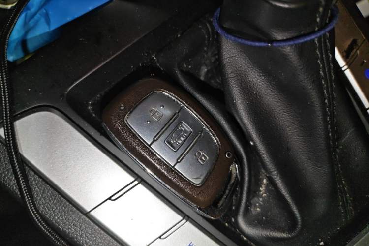 Used Hyundai Elantra (6th Generation / Lingdong) 2016 1.6L Automatic ZhiXuan – Elite Version Vehicle Key