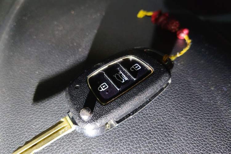 Used Hyundai Elantra (6th Generation / Lingdong) 2016 1.6L Automatic ZhiXuan – Elite Version Vehicle Key