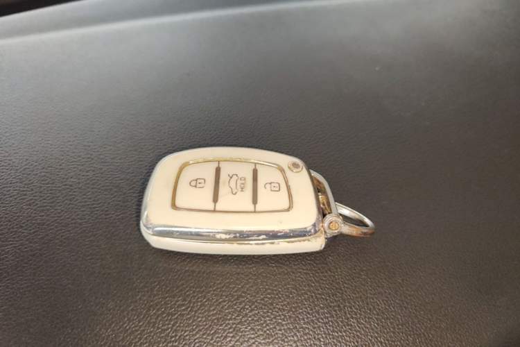Used Hyundai Elantra (6th Generation / Lingdong) 2016 1.6L Automatic ZhiXuan – Elite Version Vehicle Key