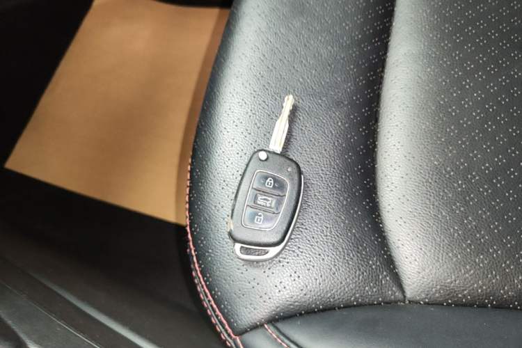 Used Hyundai Elantra (6th Generation / Lingdong) 2016 1.6L Automatic ZhiXuan – Elite Version Vehicle Key