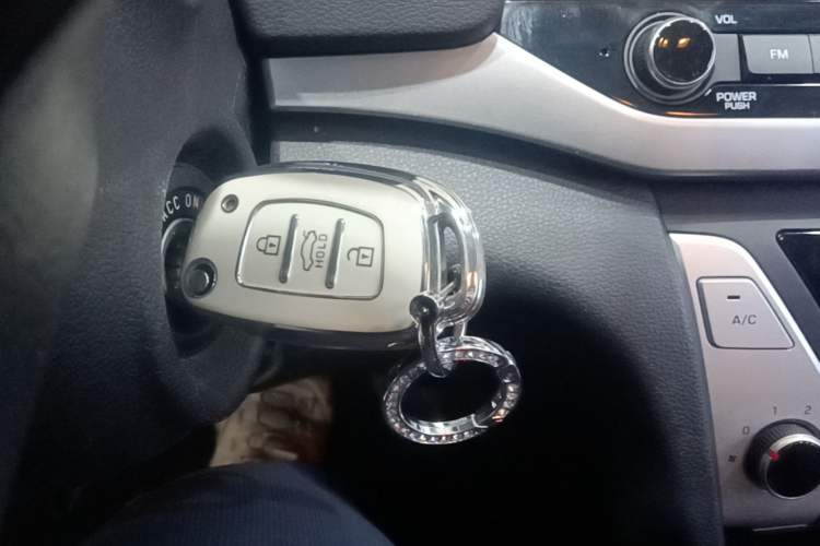 Used Hyundai Elantra (6th Generation / Lingdong) 2016 1.6L Automatic ZhiXuan – Elite Version Vehicle Key