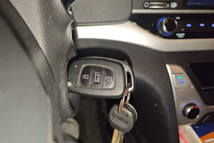 Used Hyundai Elantra (6th Generation / Lingdong) 2016 1.6L Automatic ZhiXuan – Elite Version Vehicle Key