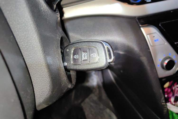 Used Hyundai Elantra (6th Generation / Lingdong) 2016 1.6L Automatic ZhiXuan – Elite Version Vehicle Key