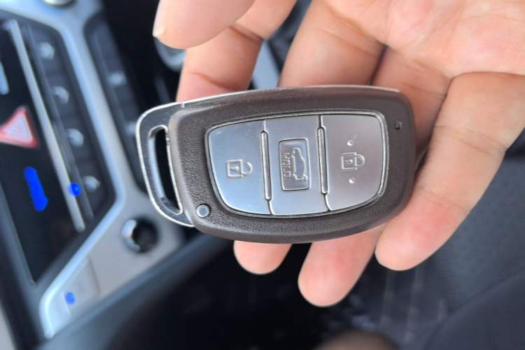 Used Hyundai Elantra (6th Generation / Lingdong) 2016 1.6L Automatic ZhiXuan – Elite Version Vehicle Key