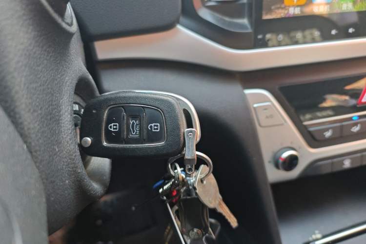 Used Hyundai Elantra (6th Generation / Lingdong) 2016 1.6L Manual ZhiXuan·Youth Edition Vehicle Key