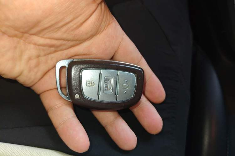 Used Hyundai Elantra (6th Generation / Lingdong) 2016 1.6L Automatic ZhiXuan – Elite Version Vehicle Key
