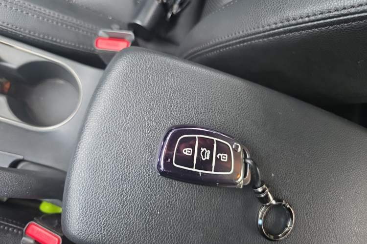 Used Hyundai Elantra (6th Generation / Lingdong) 2016 1.6L Automatic ZhiXuan – Elite Version Vehicle Key