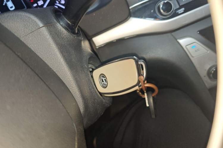 Used Hyundai Elantra (6th Generation / Lingdong) 2016 1.6L Automatic ZhiXuan – Elite Version Vehicle Key