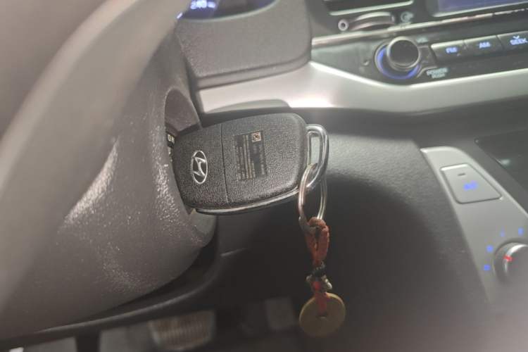 Used Hyundai Elantra (6th Generation / Lingdong) 2016 1.6L Automatic ZhiXuan – Elite Version Vehicle Key