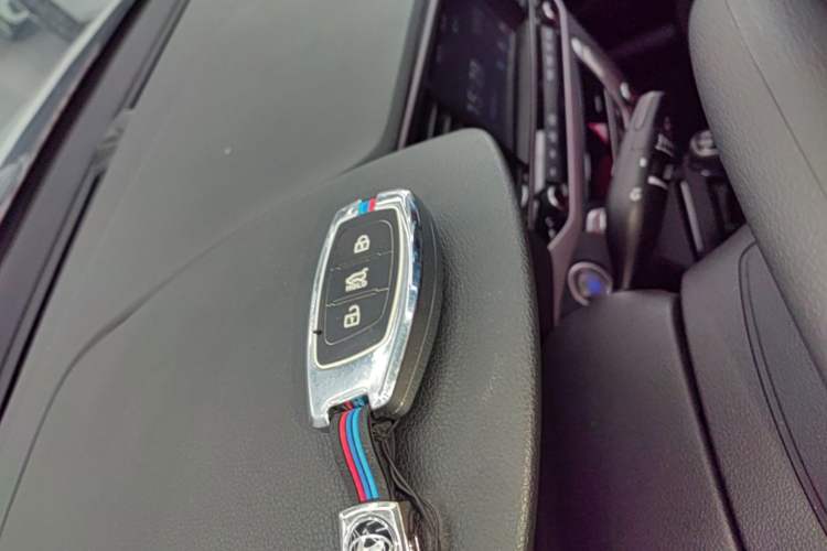 Used Hyundai Elantra (6th Generation / Lingdong) 2016 1.6L Automatic ZhiXuan – Elite Version Vehicle Key