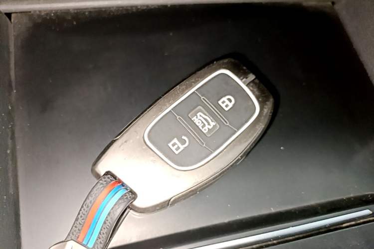 Used Hyundai Elantra (6th Generation / Lingdong) 2016 1.6L Automatic ZhiXuan – Elite Version Vehicle Key