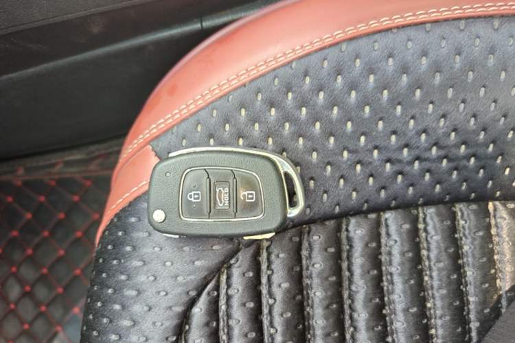 Used Hyundai Elantra (6th Generation / Lingdong) 2016 1.6L Automatic ZhiXuan – Elite Version Vehicle Key