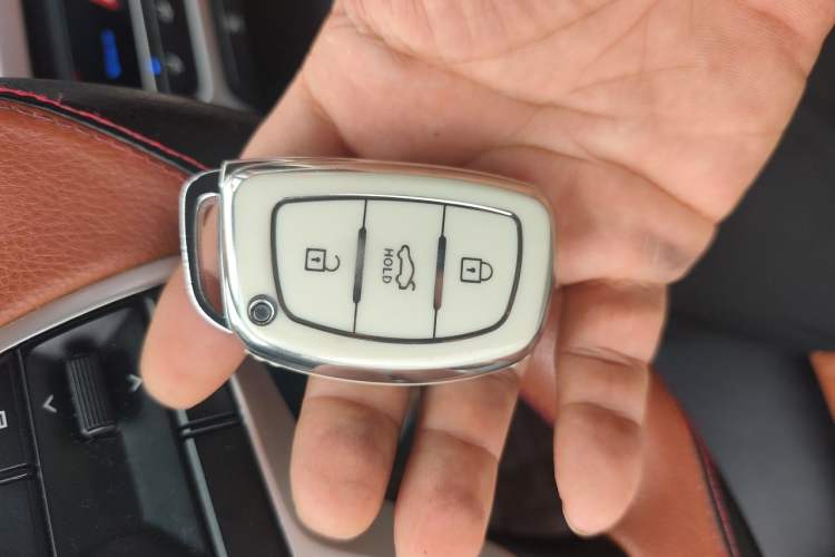 Used Hyundai Elantra (6th Generation / Lingdong) 2016 1.6L Automatic ZhiXuan – Elite Version Vehicle Key