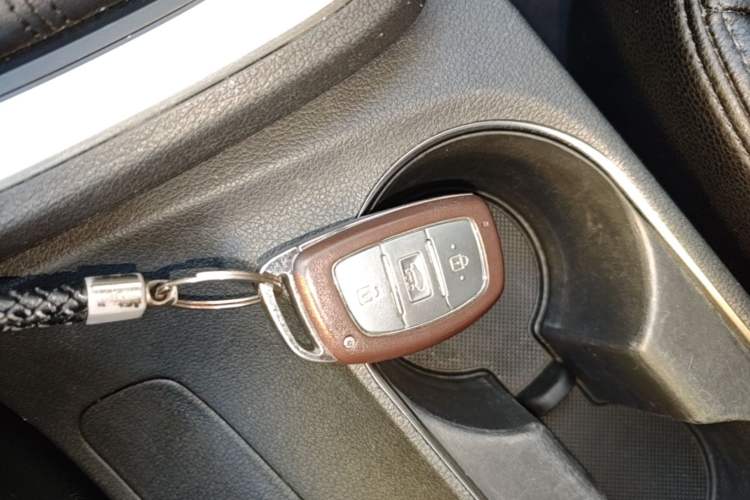Used Hyundai Elantra (6th Generation / Lingdong) 2016 1.6L Automatic ZhiXuan – Elite Version Vehicle Key