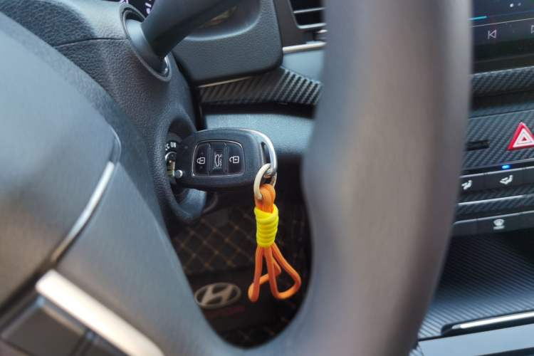 Used Hyundai Elantra (6th Generation / Lingdong) 2016 1.6L Manual ZhiXuan·Youth Edition Vehicle Key