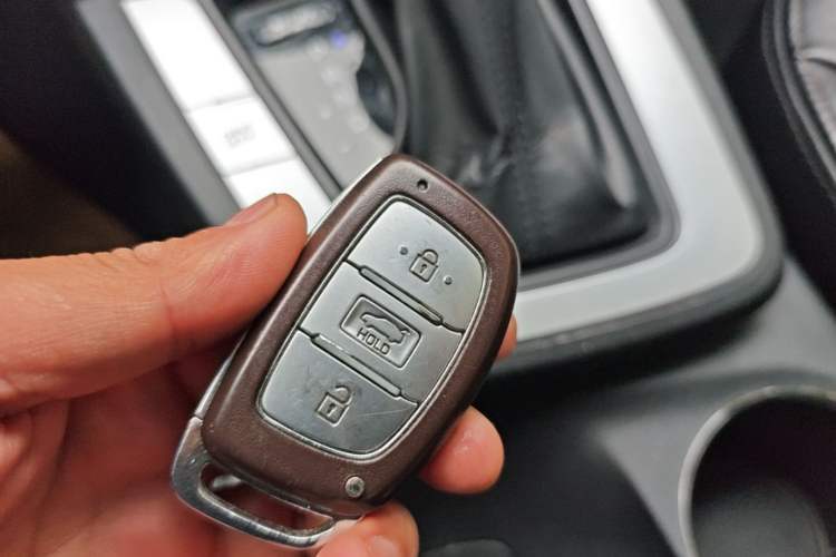 Used Hyundai Elantra (6th Generation / Lingdong) 2016 1.6L Automatic ZhiXuan – Elite Version Vehicle Key