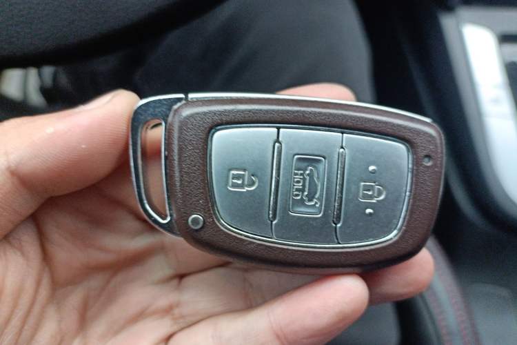 Used Hyundai Elantra (6th Generation / Lingdong) 2016 1.6L Automatic ZhiXuan – Elite Version Vehicle Key