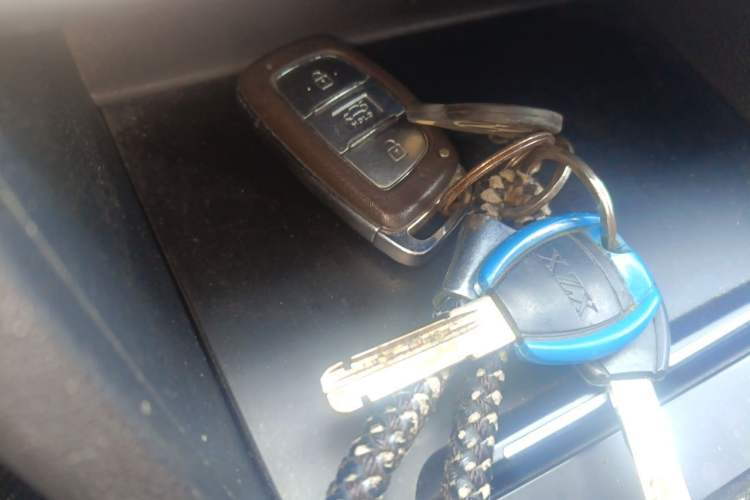 Used Hyundai Elantra (6th Generation / Lingdong) 2016 1.6L Automatic ZhiXuan – Elite Version Vehicle Key