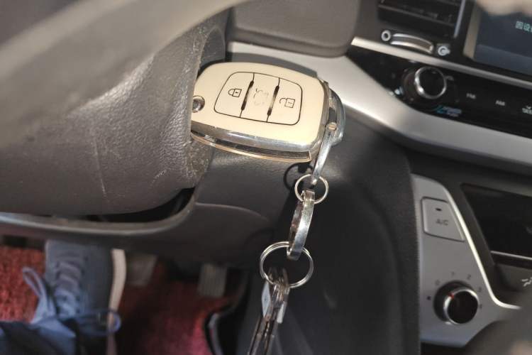 Used Hyundai Elantra (6th Generation / Lingdong) 2016 1.6L Automatic ZhiXuan – Elite Version Vehicle Key