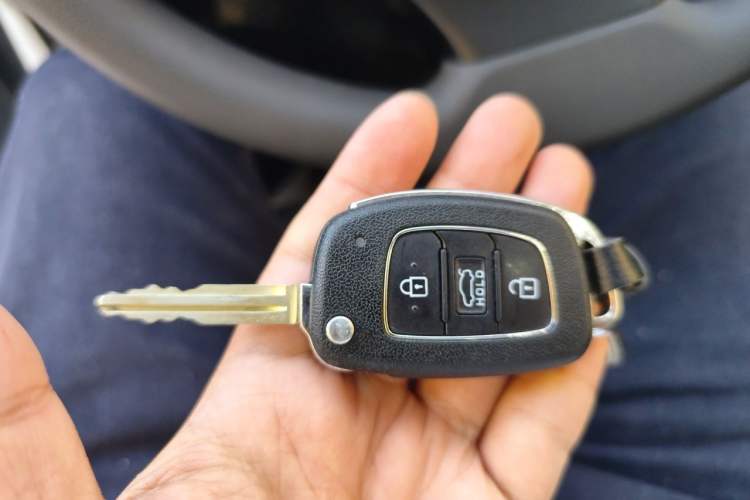 Used Hyundai Elantra (6th Generation / Lingdong) 2016 1.6L Automatic ZhiXuan – Elite Version Vehicle Key