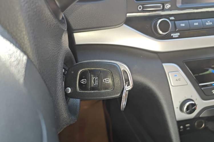 Used Hyundai Elantra (6th Generation / Lingdong) 2016 1.6L Automatic ZhiXuan – Elite Version Vehicle Key