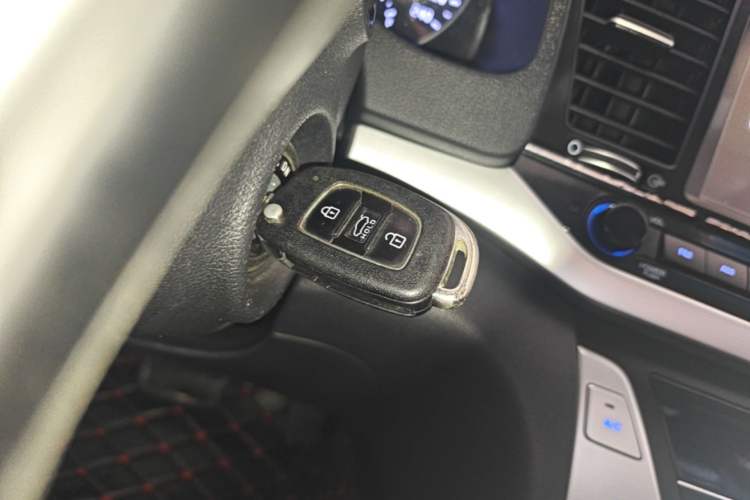Used Hyundai Elantra (6th Generation / Lingdong) 2016 1.6L Automatic ZhiXuan – Elite Version Vehicle Key