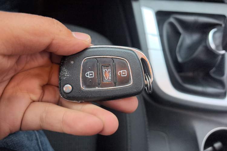 Used Hyundai Elantra (6th Generation / Lingdong) 2016 1.6L Manual ZhiXuan · Dynamic Model Vehicle Key