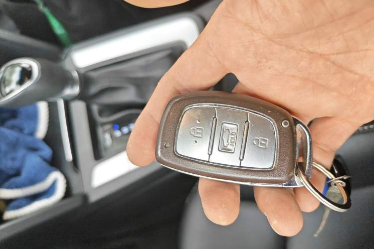 Used Hyundai Elantra (6th Generation / Lingdong) 2016 1.6L Automatic ZhiXuan – Elite Version Vehicle Key