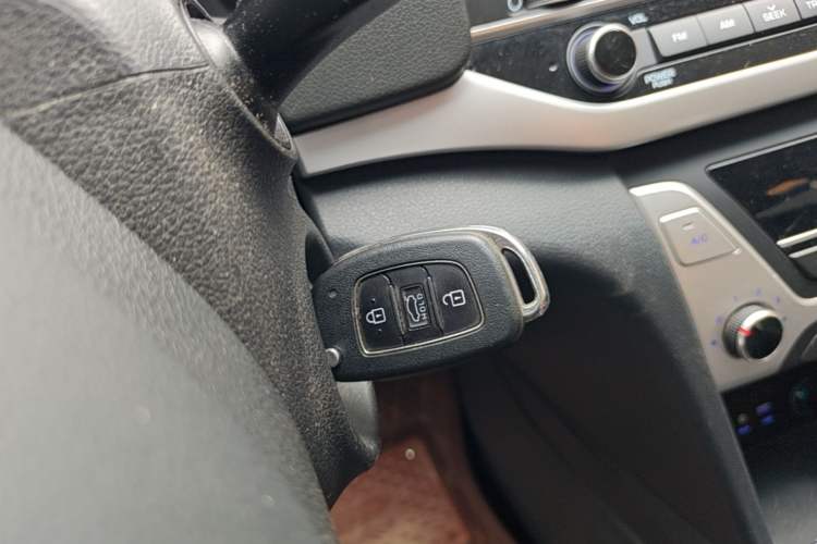 Used Hyundai Elantra (6th Generation / Lingdong) 2016 1.6L Automatic ZhiXuan – Elite Version Vehicle Key