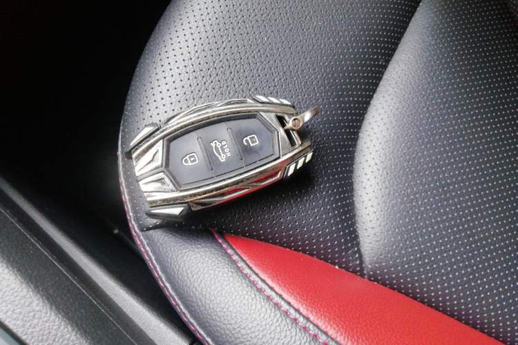 Used Hyundai Elantra (6th Generation / Lingdong) 2016 1.4T Dual-Clutch Xuan Dong · Flagship Edition Vehicle Key