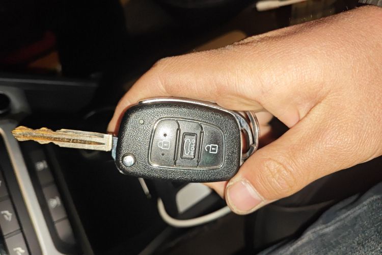 Used Hyundai Elantra (6th Generation / Lingdong) 2016 1.6L Automatic ZhiXuan – Elite Version Vehicle Key